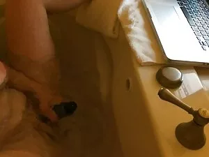 Fina y luchadora dob ...