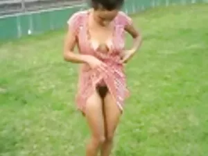 Chica asiática parej ...