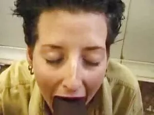 Adolescente tetona M ...